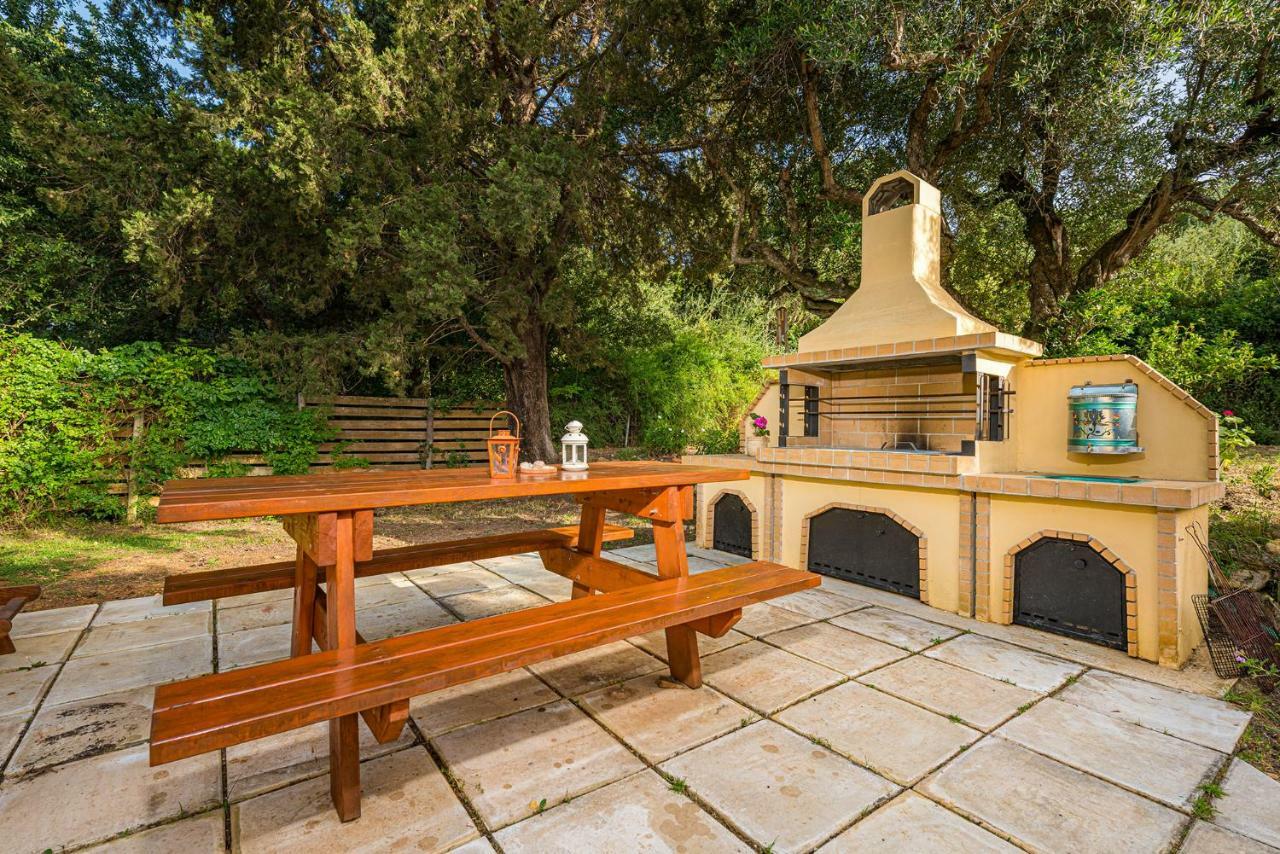Plános The Old Well Villa מראה חיצוני תמונה